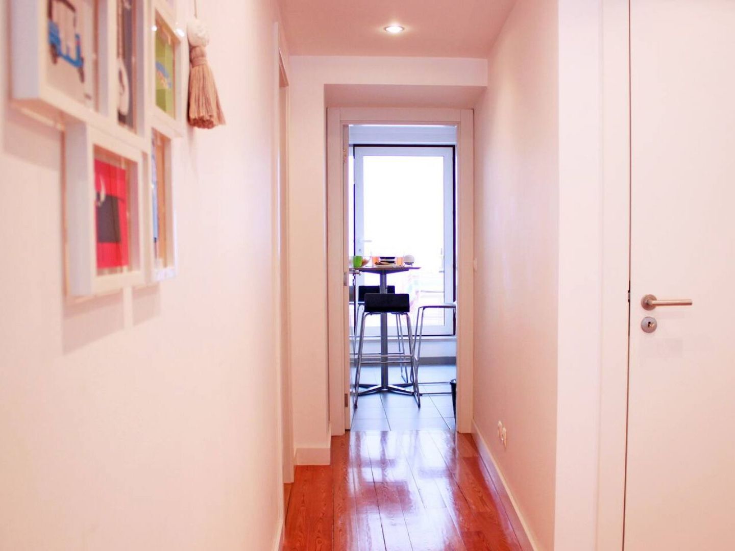 Joivy Modern 1-Bed Apt With Terrace, Moments From Sao Bento Palace Lisbon Exterior photo